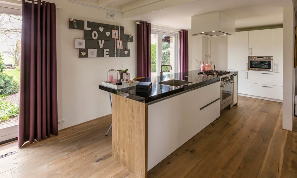 Moderne Keuken Ede met eiland